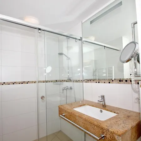 Strandresort Rex Rugia Ferienwohnung 14-6 Mit Sauna- Und Schwimmbadnutzung Im Ahoi Sellin アパート *